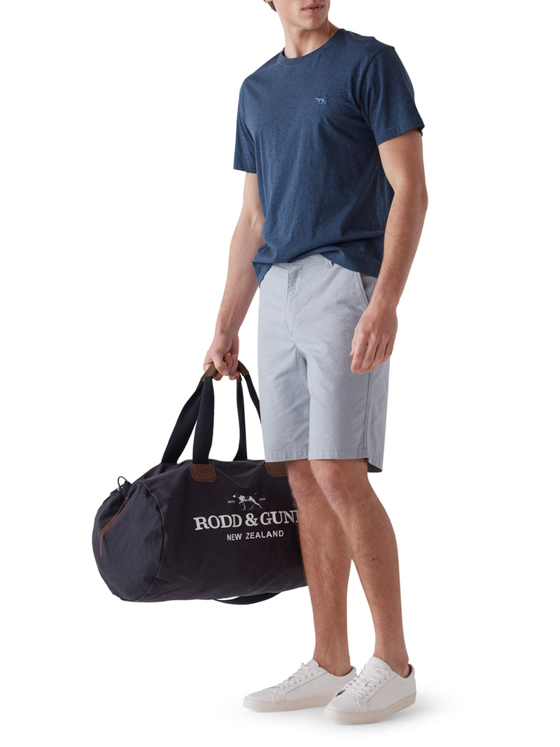 Rodd & Gunn Millwater. Original fit shorts with pockets and belt loops. These shorts are in the colour Dusk.