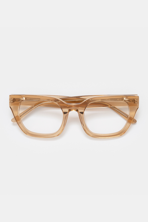 GLAS Kiara Readers. A pair of translucent caramel coloured reading glasses with a bold frame.
