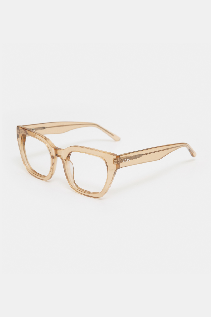 GLAS Kiara Readers. A pair of translucent caramel coloured reading glasses with a bold frame.