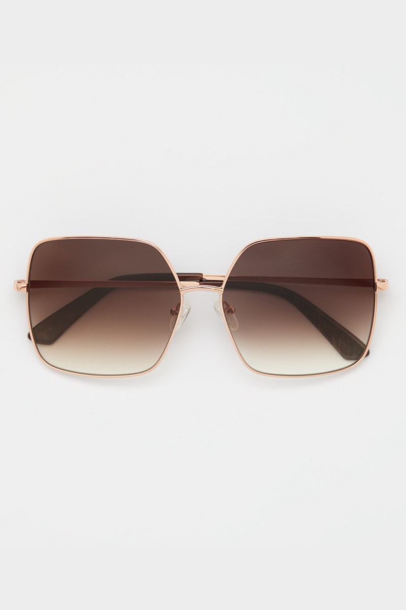 GLAS Billie Sunglasses. A pair of square shaped sunglasses with gradient lenses.