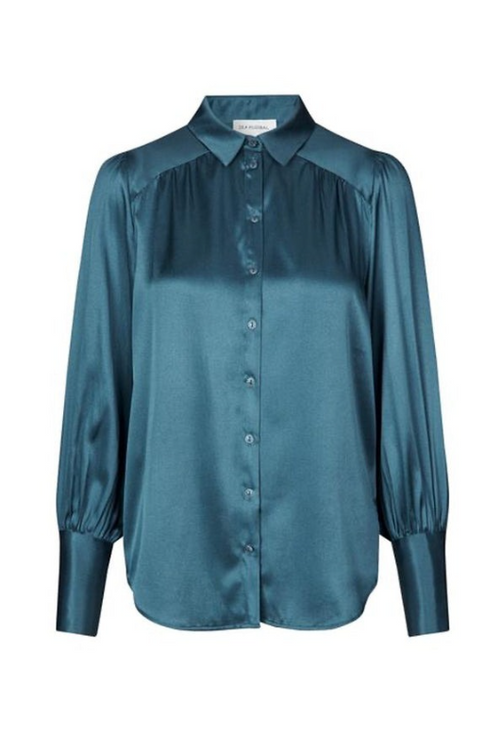 An image of the Dea Kudibal Cadencedea Shirt