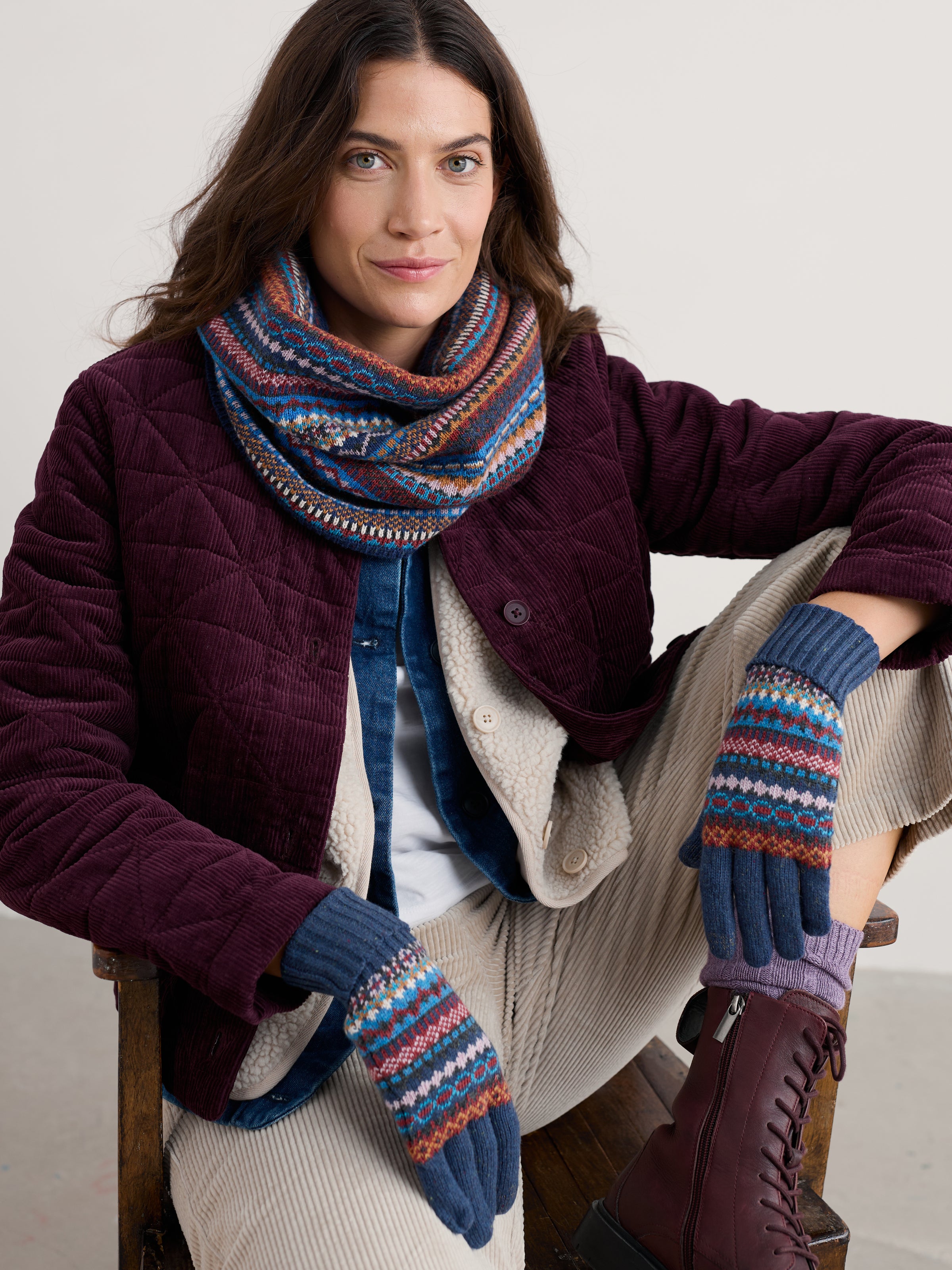 An image of the Seasalt Very Clever Gloves Goldfinch Dusky Jade Multi