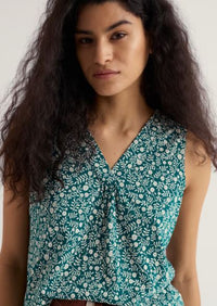 An image of the Seasalt Achilla Vest