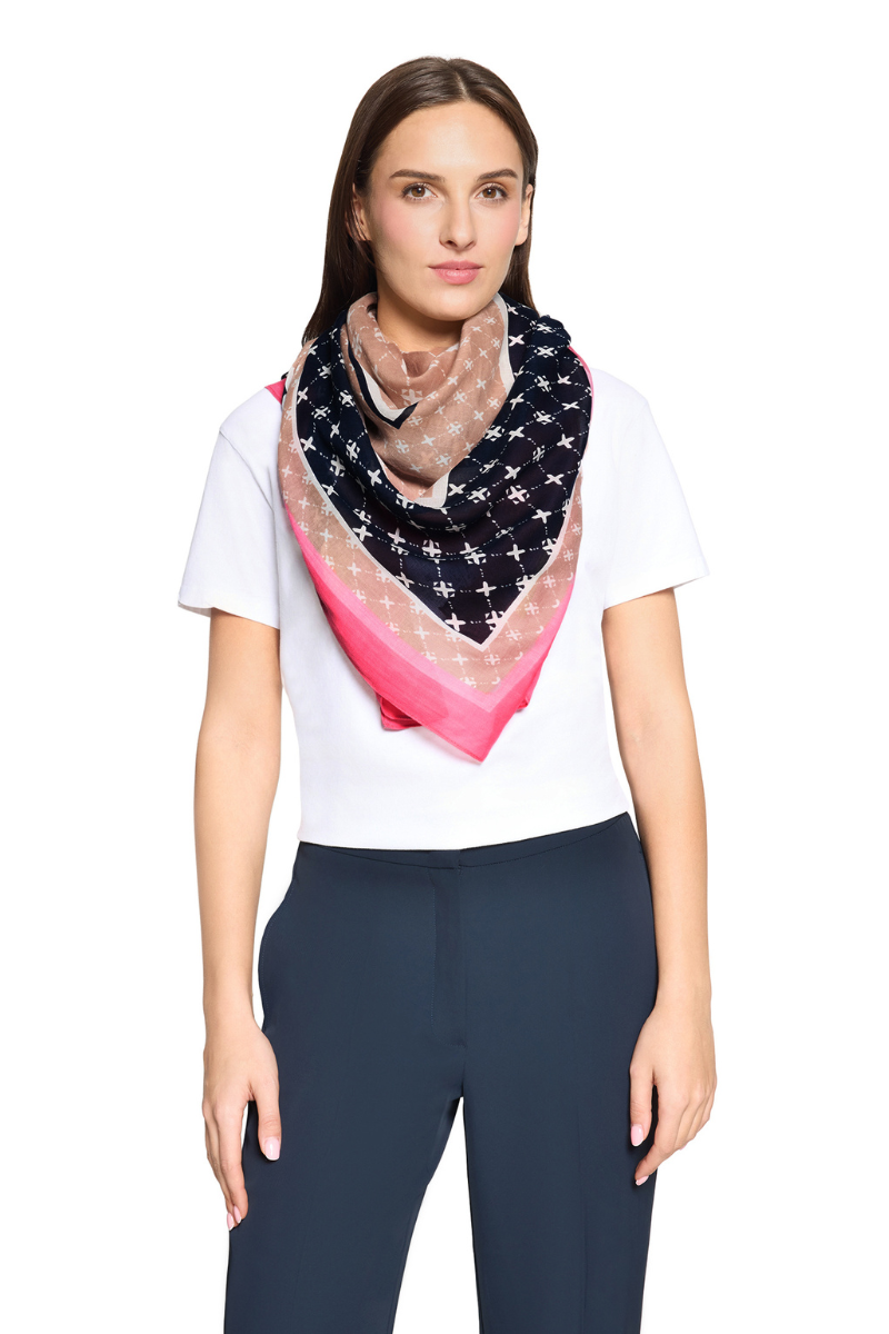 An image of the Betty Barclay Scarf