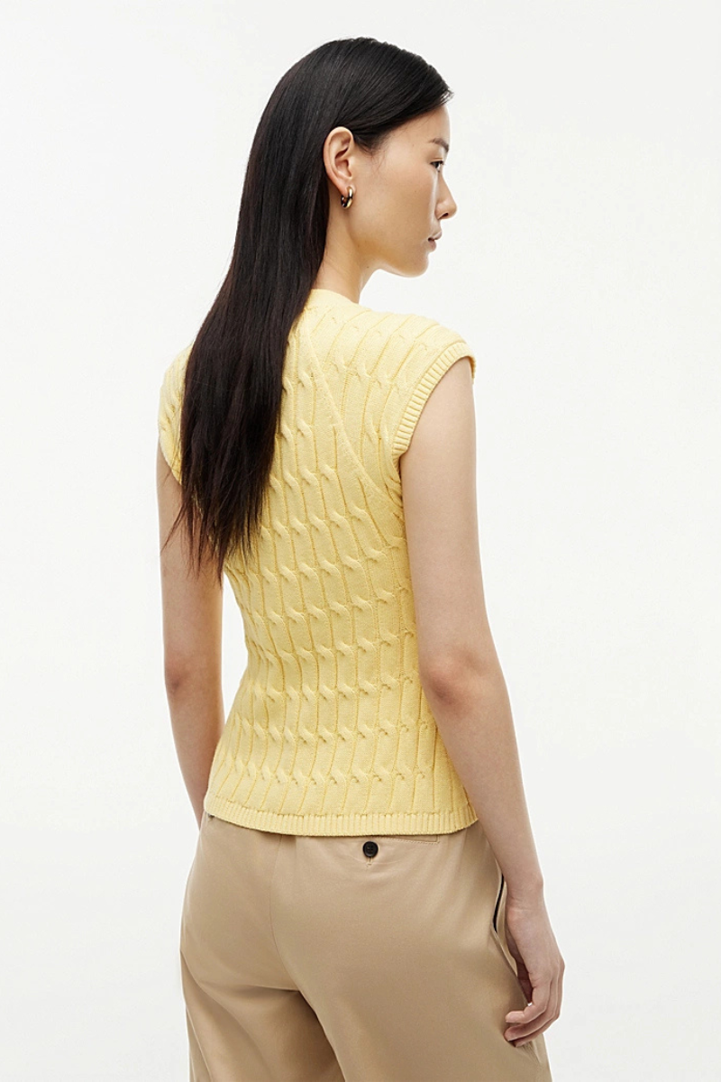 Mid Gg Cable Vest Cardi