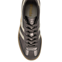 Viper Metallic Trainer