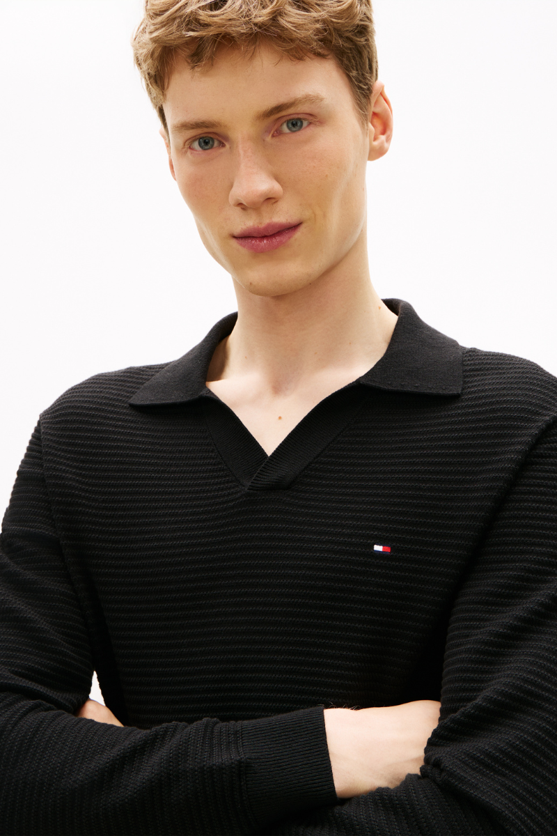 An image of the Tommy Hilfiger Seasonal Structure LS Johnny Sweater