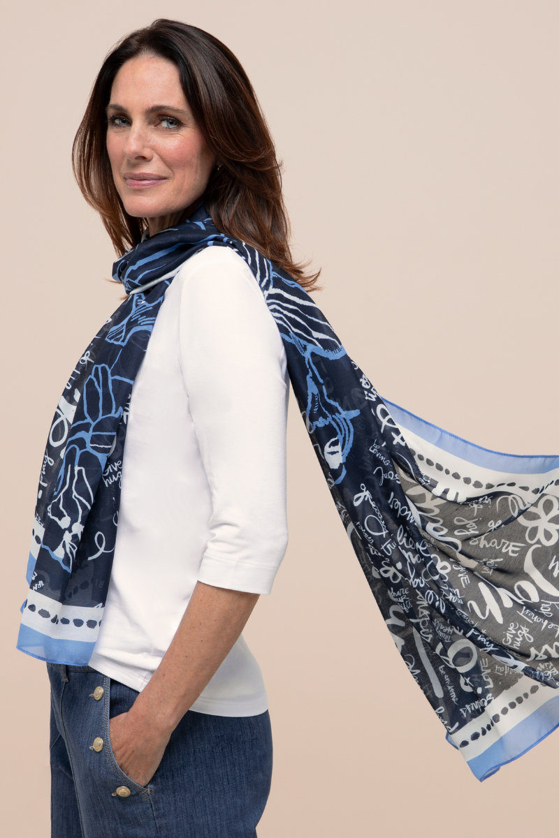 An image of the Bianca Kapa Scarf