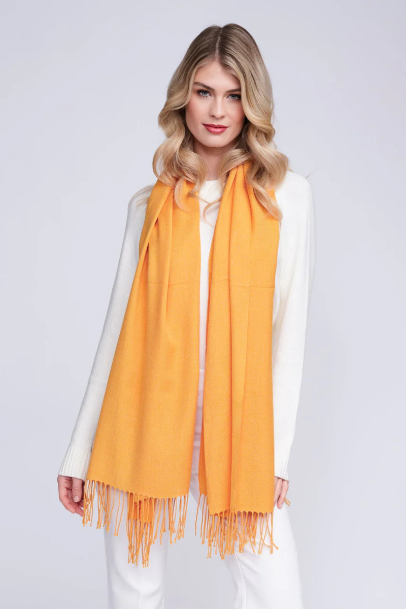 An image of the Pia Rossini Pia Pashmina
