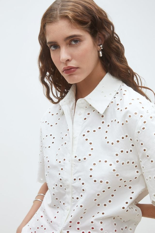 An image of the Suncoo Lory Blouse