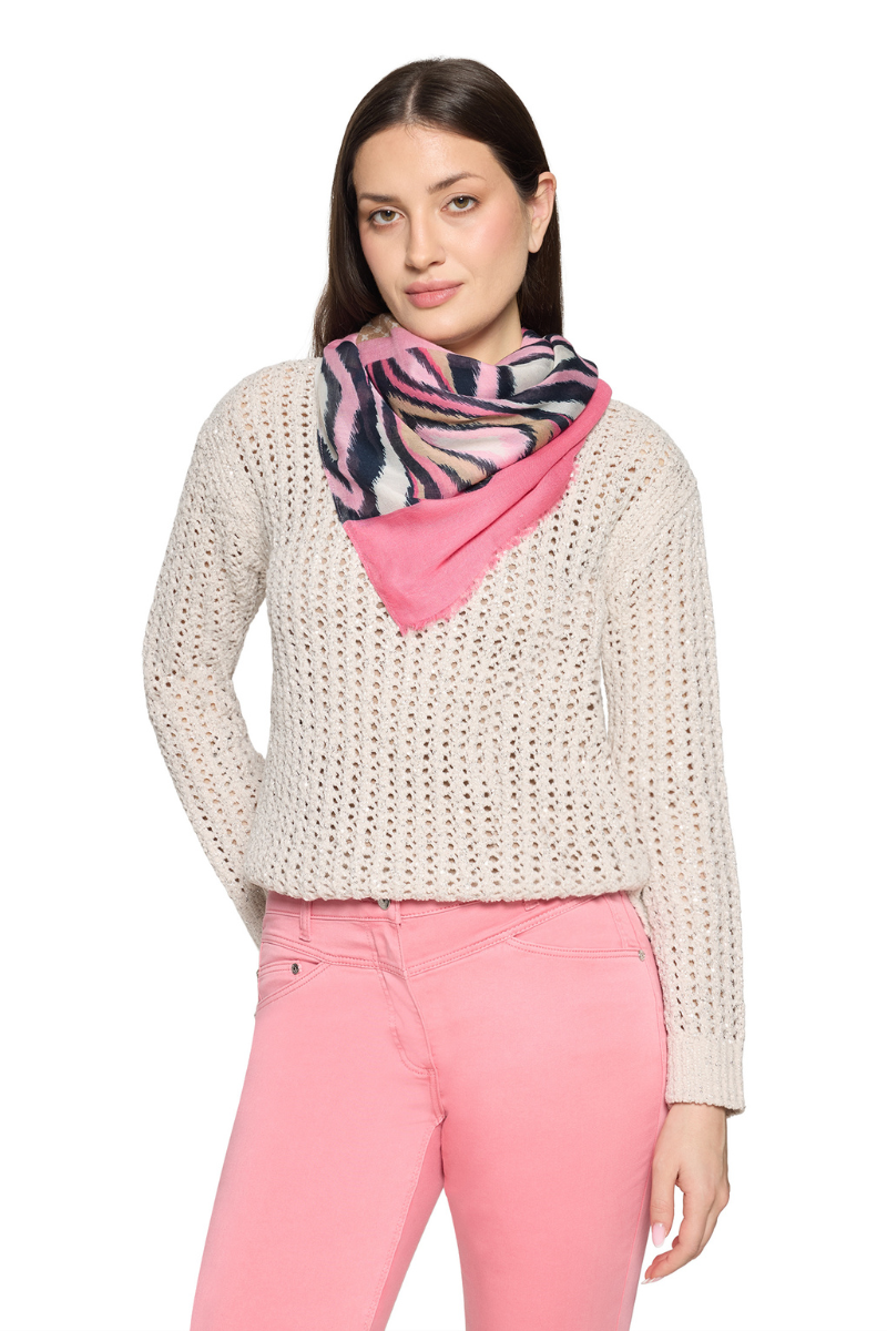 An image of the Betty Barclay Scarf