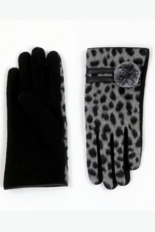 An image of the Pia Rossini Leopard Print Gloves