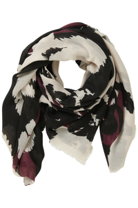 An image of the Betty Barclay Scarf