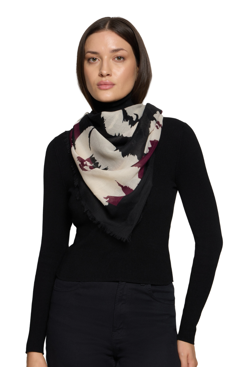 An image of the Betty Barclay Scarf