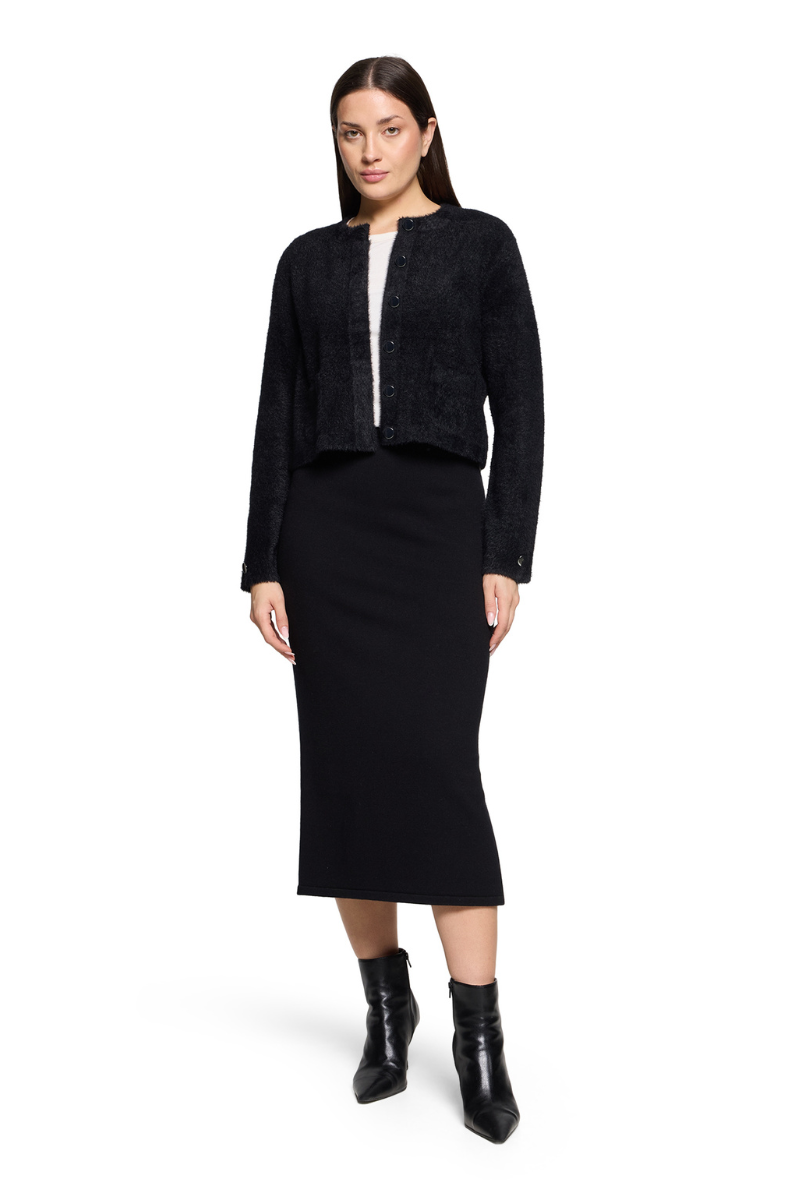 An image of the Betty Barclay LS Short Blazer