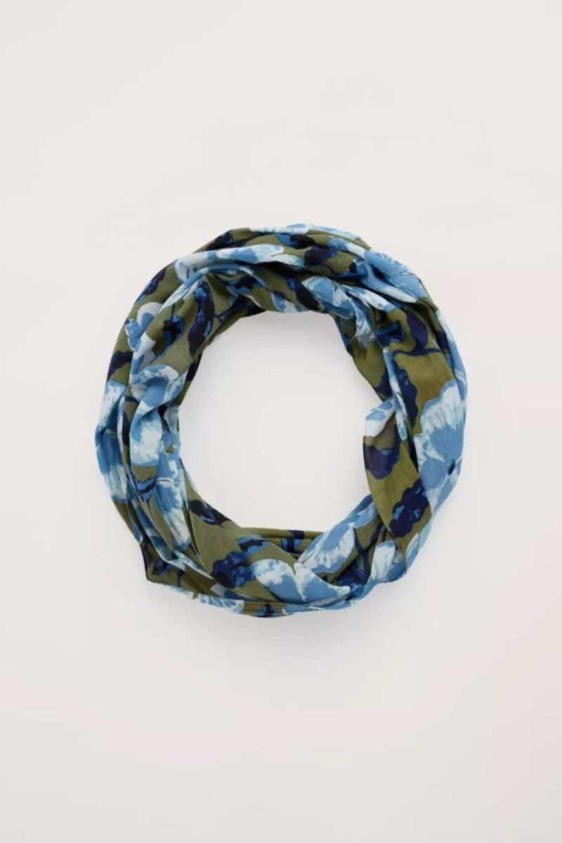 An image of the Seasalt May Garland Circle Scarf