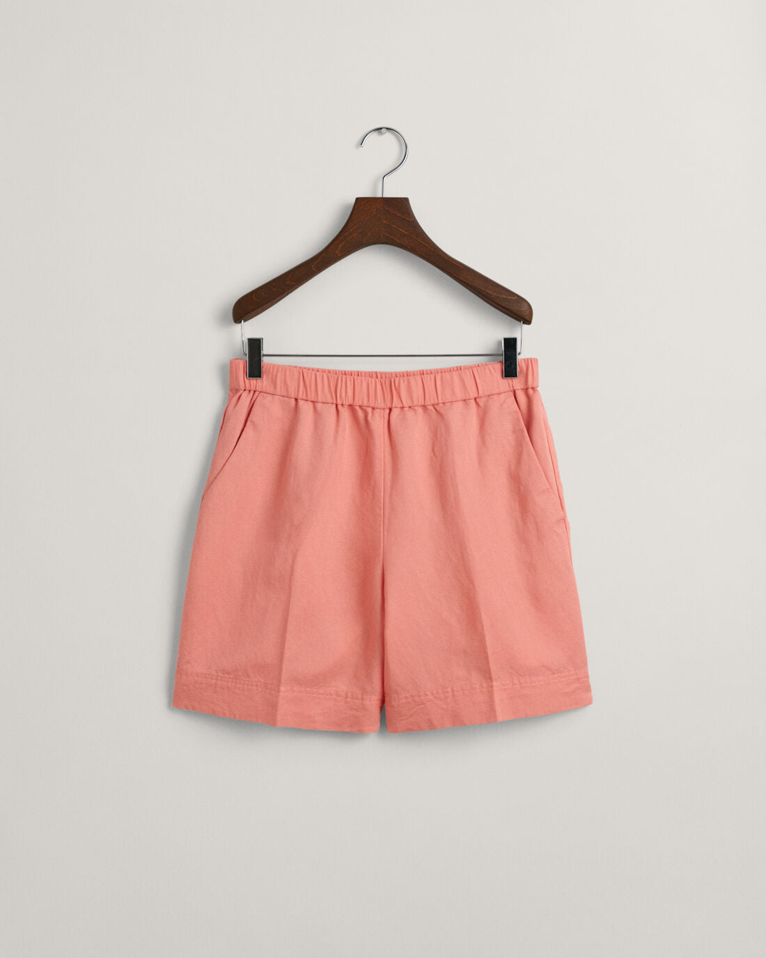 An image of the Gant Relaxed Fit Linen Blend Pull-On Shorts