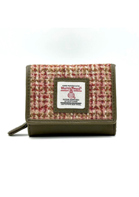 An image of the Maccessori Trifold Purse