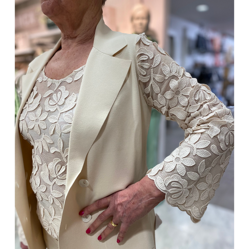 An image of the D Exterior Jacket