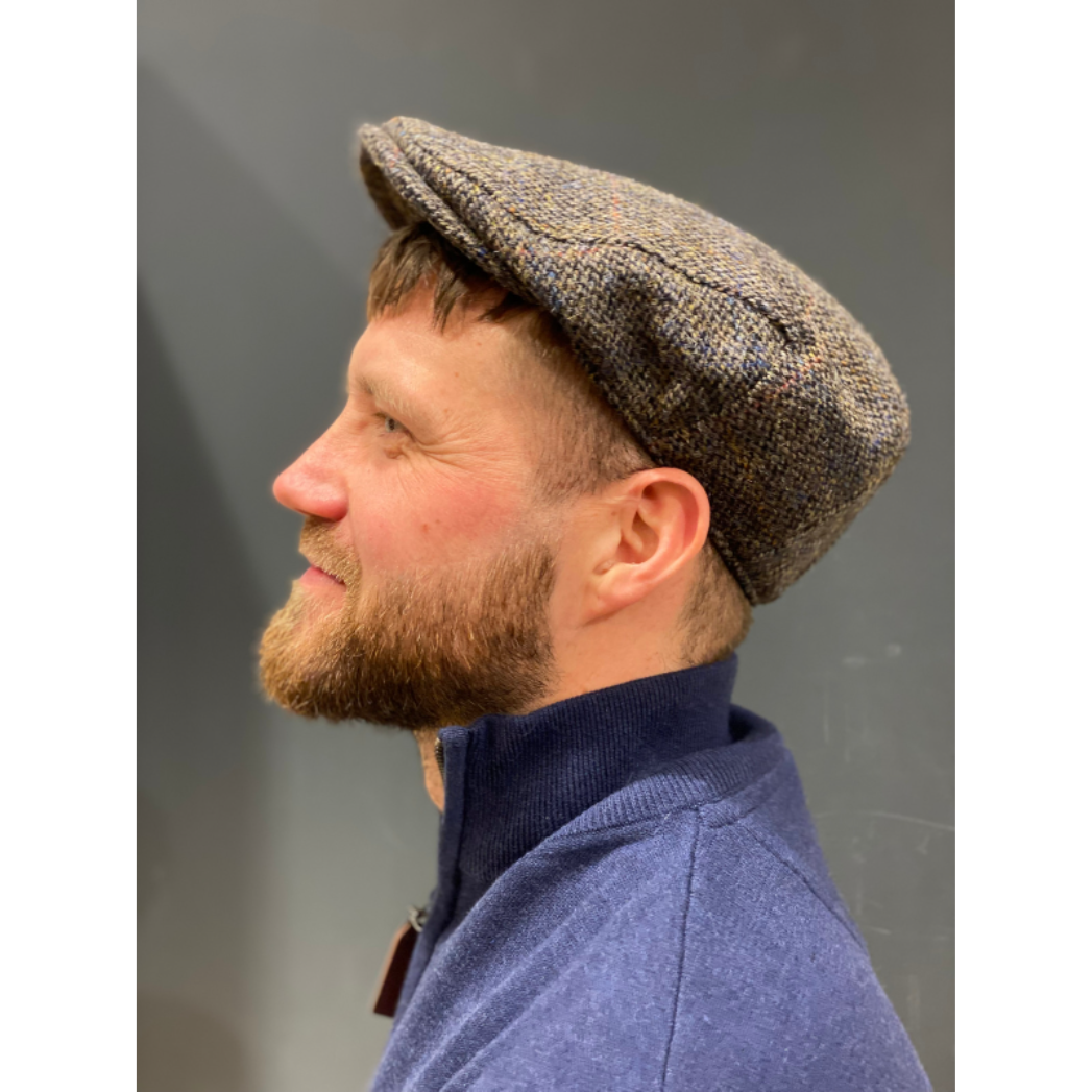 An image of the Heather Accessories Highland Tweed Cap