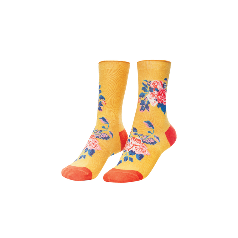 An image of the Powder Floral Vines Ankle Socks